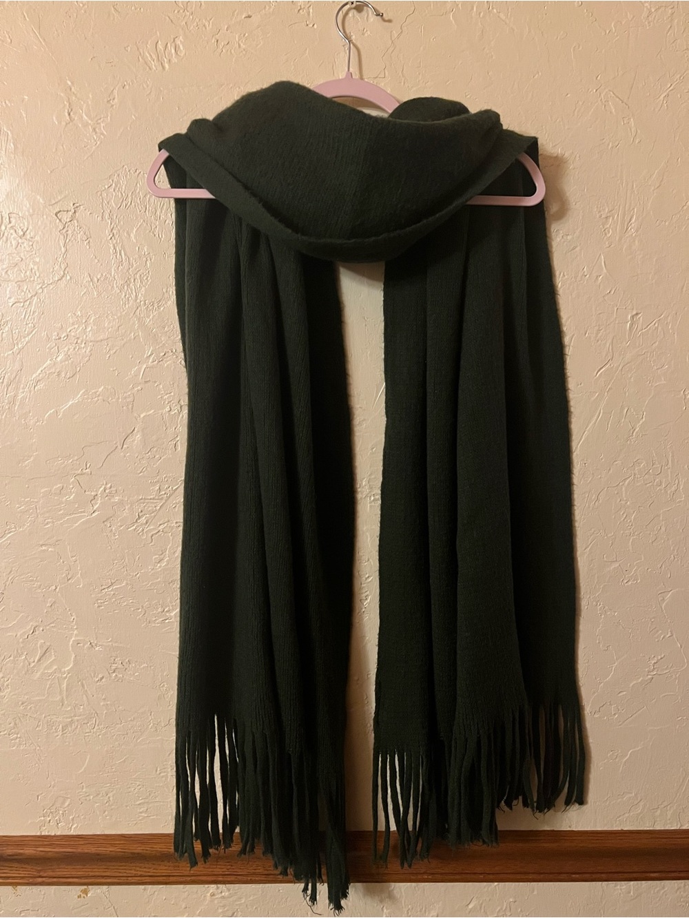 STEVE MADDEN Oversized Fringe Scarf/Wrap in Forest Green